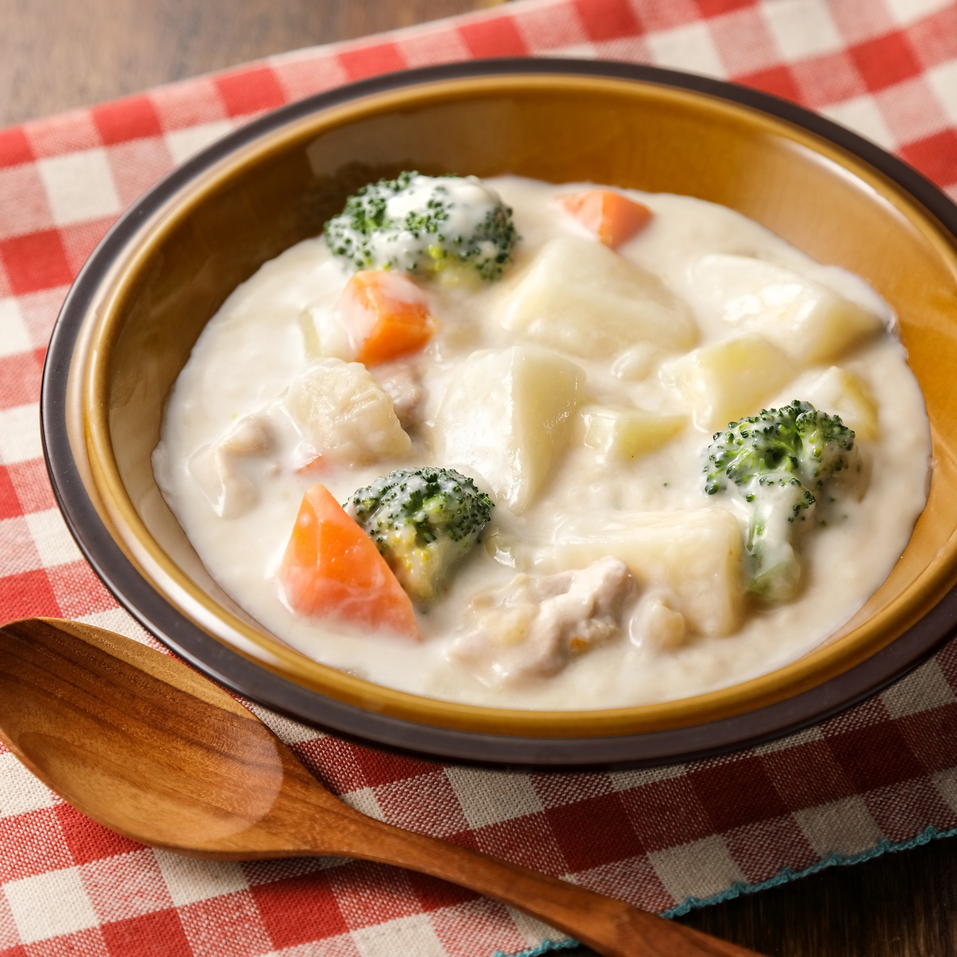 お餅入りクリームシチュー サトウ食品