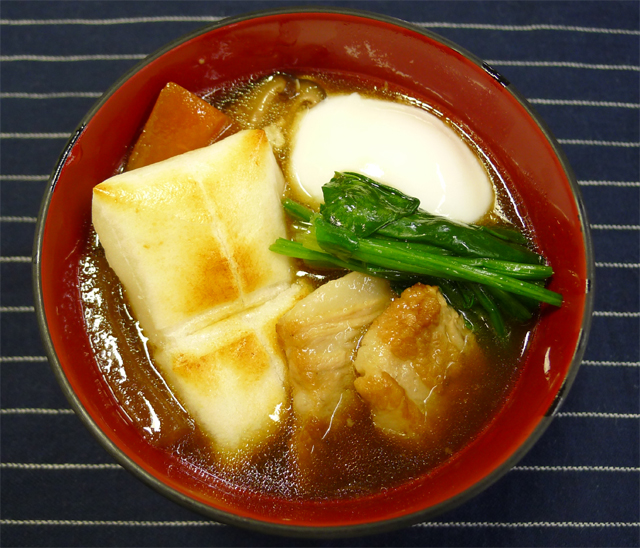 餅はチカラ！！お肉たっぷり雑煮の画像